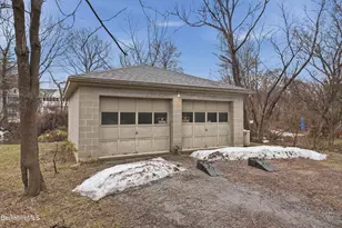 153 Dewey Ave, Pittsfield, MA 01201 - Photo 16