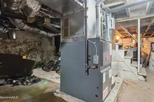 153 Dewey Ave, Pittsfield, MA 01201 - Photo 42