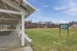 153 Dewey Ave, Pittsfield, MA 01201 - Photo 4