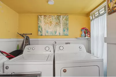 153 Dewey Ave, Pittsfield, MA 01201 - Photo 38