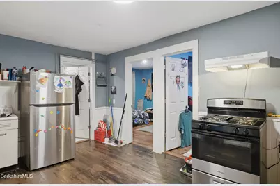 24 Southern Ave, Pittsfield, MA 01201 - Photo 18