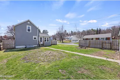 65 Melrose St, Adams, MA 01220 - Photo 4
