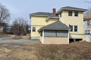 19 Commonwealth Ave, Pittsfield, MA 01201 - Photo 6