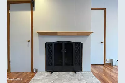 19 Commonwealth Ave, Pittsfield, MA 01201 - Photo 22