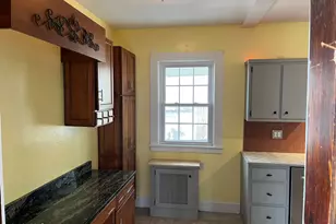 19 Commonwealth Ave, Pittsfield, MA 01201 - Photo 12