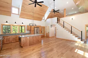 1427 Hewins St, Sheffield, MA 01257 - Photo 6