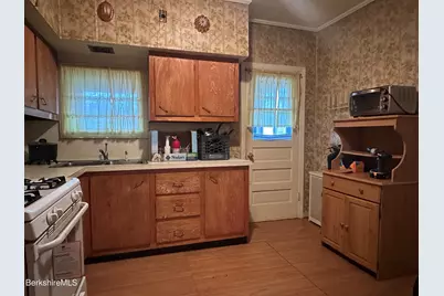 165-167 Appleton Ave, Pittsfield, MA 01201 - Photo 22