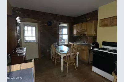 165-167 Appleton Ave, Pittsfield, MA 01201 - Photo 12