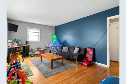 94 Crane Ave, Pittsfield, MA 01201 - Photo 4