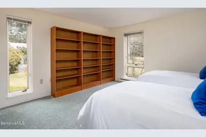 103 Gravesleigh Ter, Pittsfield, MA 01201 - Photo 30