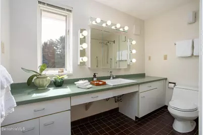 103 Gravesleigh Ter, Pittsfield, MA 01201 - Photo 28