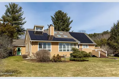 103 Gravesleigh Ter, Pittsfield, MA 01201 - Photo 6