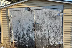 41 Willow St, Adams, MA 01220 - Photo 20