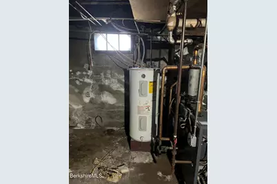 41 Willow St, Adams, MA 01220 - Photo 24