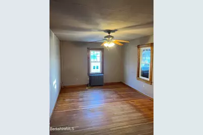 41 Willow St, Adams, MA 01220 - Photo 6