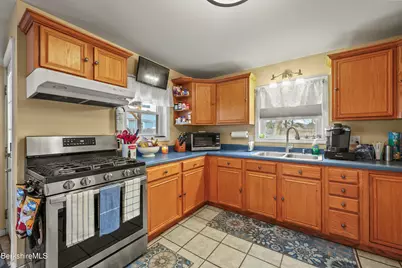 19 Fisk St, Cheshire, MA 01225 - Photo 16