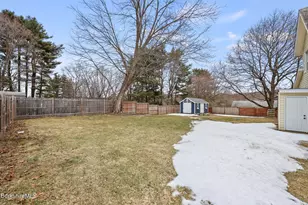 19 Fisk St, Cheshire, MA 01225 - Photo 38