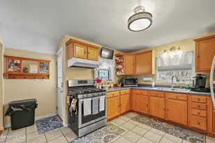 19 Fisk St, Cheshire, MA 01225 - Photo 18