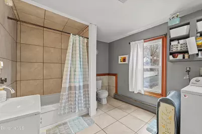 8 Duggan St, North Adams, MA 01247 - Photo 22