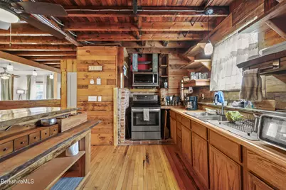 8 Duggan St, North Adams, MA 01247 - Photo 8