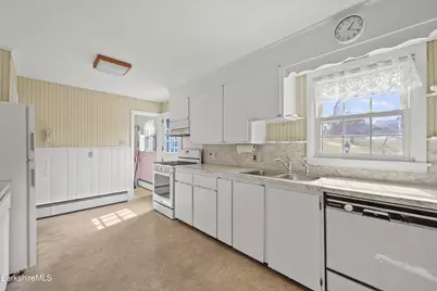 64 Lee Ter, Williamstown, MA 01267 - Photo 12