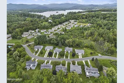 33 Walden Ln, Pittsfield, MA 01201 - Photo 44