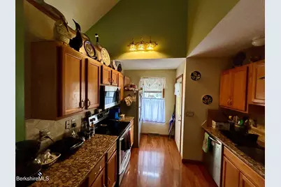 20 Richmond Way, Chicopee, MA 01022 - Photo 6