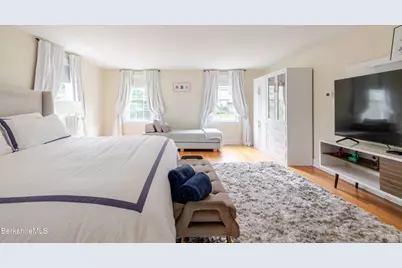 11 Prospect St, Great Barrington, MA 01230 - Photo 28