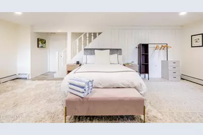 11 Prospect St, Great Barrington, MA 01230 - Photo 38