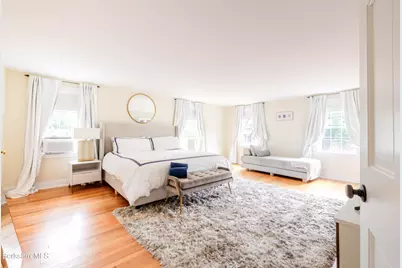 11 Prospect St, Great Barrington, MA 01230 - Photo 26