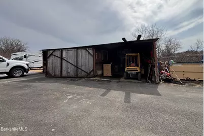 483 W Housatonic St, Pittsfield, MA 01201 - Photo 8