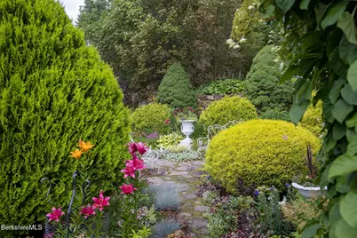 18 Goodrich St, Stockbridge, MA 01262 - Photo 50