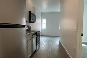 235 East St, Pittsfield, MA 01201 - Photo 2