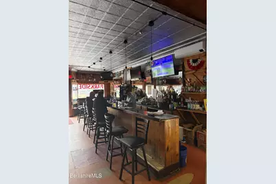 220 W Housatonic St, Pittsfield, MA 01201 - Photo 8