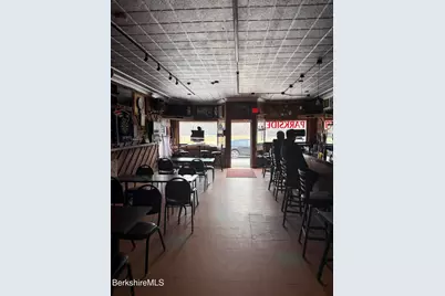 220 W Housatonic St, Pittsfield, MA 01201 - Photo 4