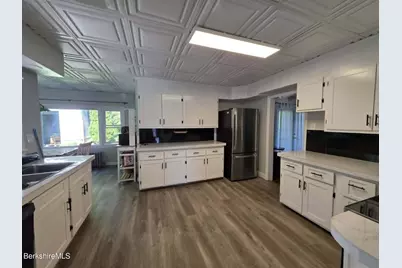 73 Plymouth St, Pittsfield, MA 01201 - Photo 12