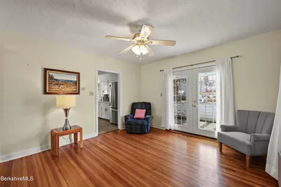 73 Plymouth St, Pittsfield, MA 01201 - Photo 10