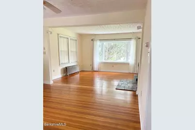 73 Plymouth St, Pittsfield, MA 01201 - Photo 6