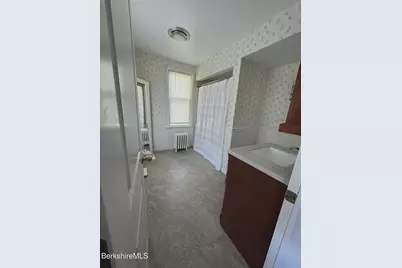 73 Plymouth St, Pittsfield, MA 01201 - Photo 30