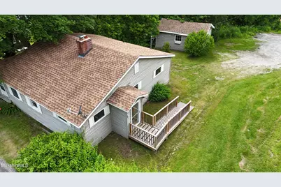 20 Profile St, Lanesborough, MA 01237 - Photo 10
