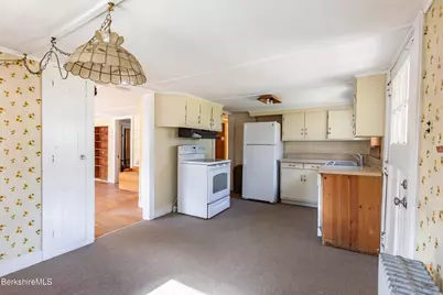 20 Profile St, Lanesborough, MA 01237 - Photo 18
