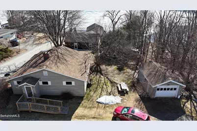 20 Profile St, Lanesborough, MA 01237 - Photo 2