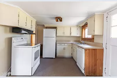 20 Profile St, Lanesborough, MA 01237 - Photo 20