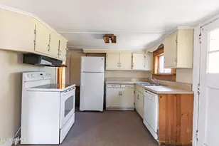 20 Profile St, Lanesborough, MA 01237 - Photo 20