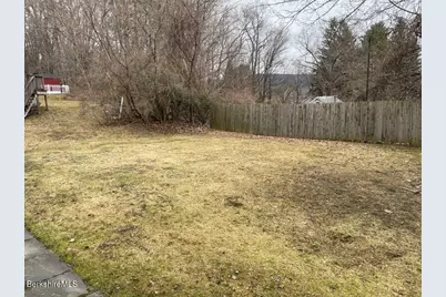 18 Morningview Dr, Pittsfield, MA 01201 - Photo 26