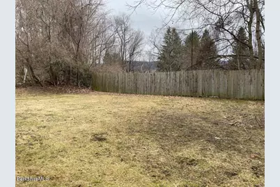 18 Morningview Dr, Pittsfield, MA 01201 - Photo 28