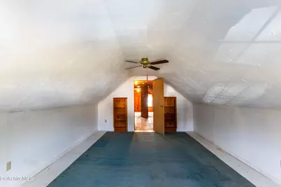 156 E New Lenox Rd, Pittsfield, MA 01201 - Photo 26