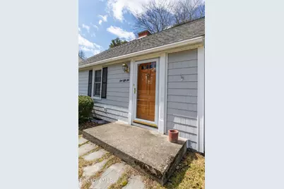 156 E New Lenox Rd, Pittsfield, MA 01201 - Photo 6