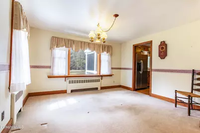 156 E New Lenox Rd, Pittsfield, MA 01201 - Photo 16