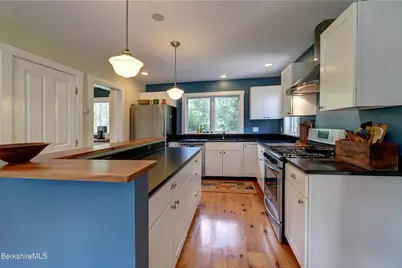 66 Access Rd, Becket, MA 01223 - Photo 26